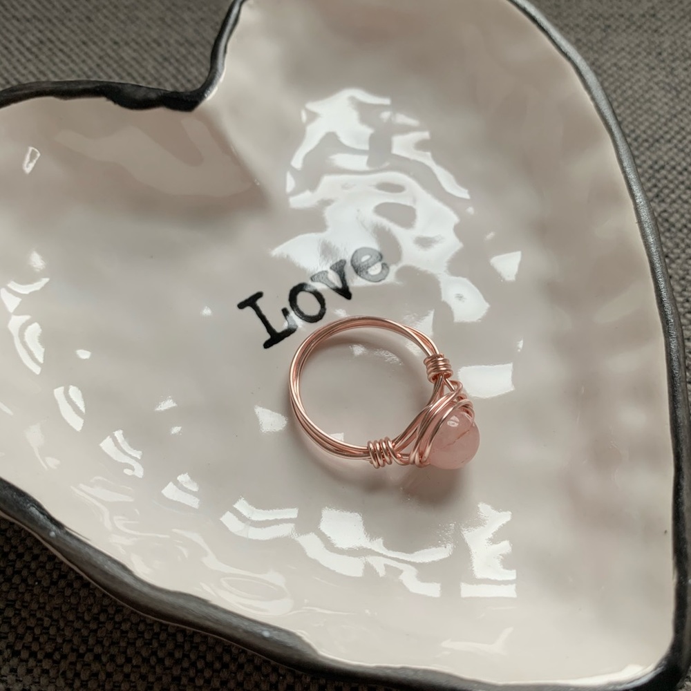 Rose Quartz Wire Ring - Picture 2 of 4